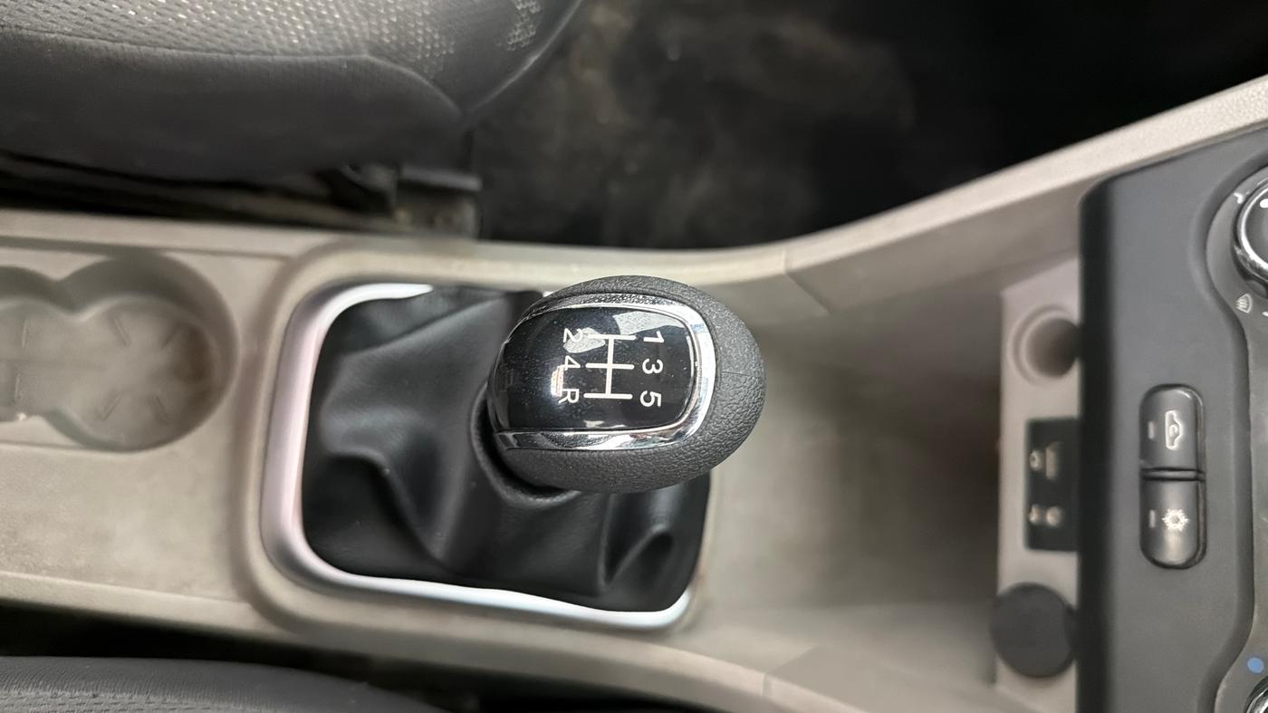 2017 Tata Tiago XZ PETROL, Petrol, Manual, 50,875 km, Gear Lever