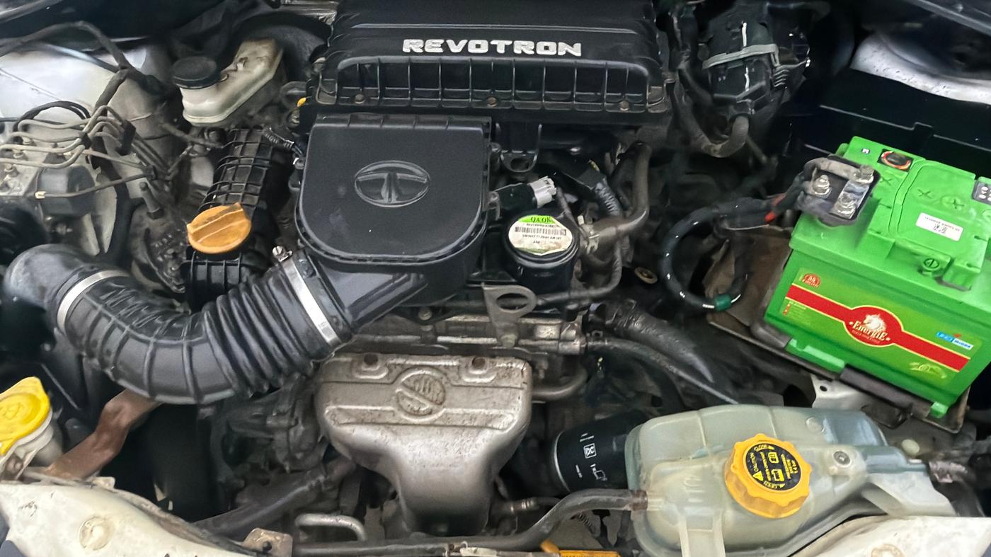 2017 Tata Tiago XZ PETROL, Petrol, Manual, 50,875 km, Engine View