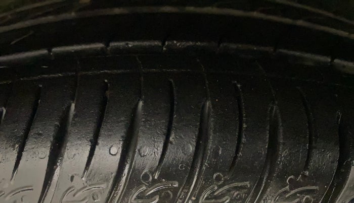 2023 KIA SONET HTX 1.0 DCT, Petrol, Automatic, 21,639 km, Left Front Tyre Tread