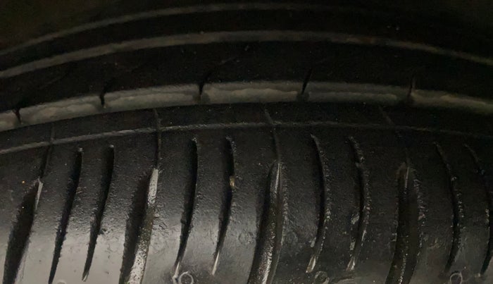 2023 KIA SONET HTX 1.0 DCT, Petrol, Automatic, 21,639 km, Right Front Tyre Tread