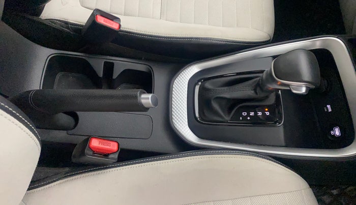 2023 KIA SONET HTX 1.0 DCT, Petrol, Automatic, 21,639 km, Gear Lever