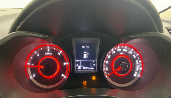 2019 Mahindra XUV300 W8 (O) 1.5 DIESEL, Diesel, Manual, 42,533 km, Odometer Image