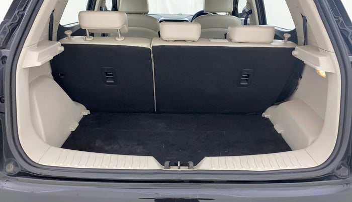 2019 Mahindra XUV300 W8 (O) 1.5 DIESEL, Diesel, Manual, 42,533 km, Boot Inside