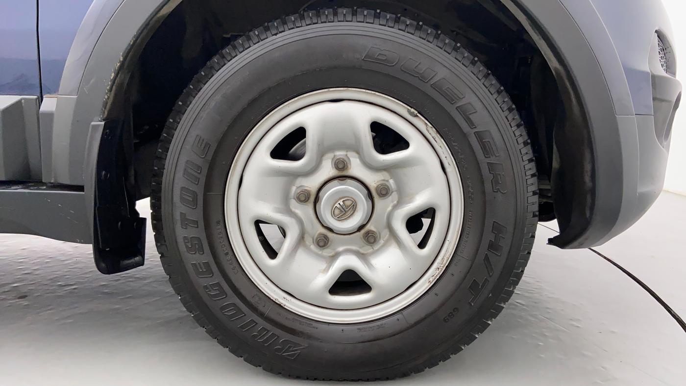 2018 Tata Hexa Varicor 320 XE, Diesel, Manual, 36,122 km, Right Front Wheel