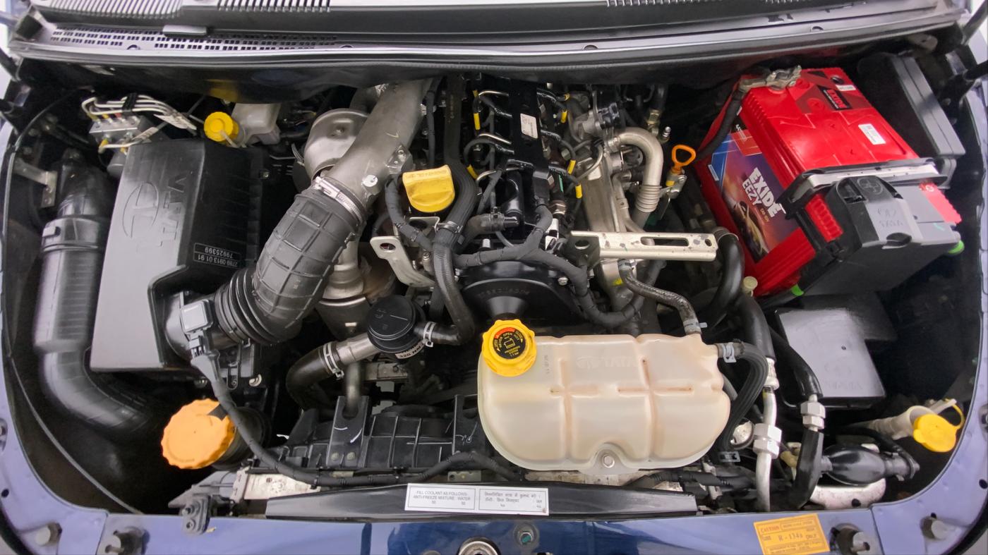 2018 Tata Hexa Varicor 320 XE, Diesel, Manual, 36,122 km, Open Bonet