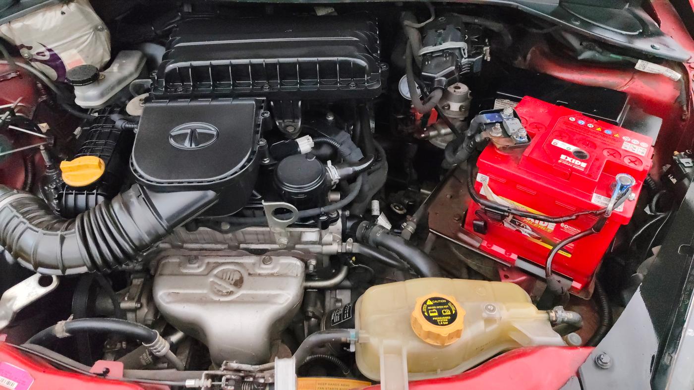 2019 Tata Tiago XZ PLUS PETROL, CNG, Manual, 79,805 km, Engine View - Left