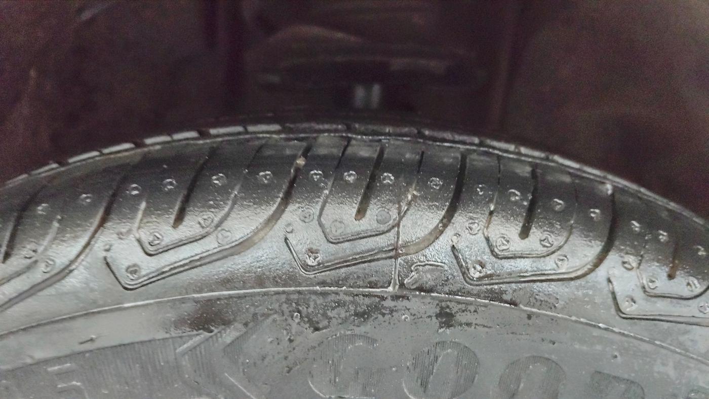 2019 Tata Tiago XZ PLUS PETROL, CNG, Manual, 79,805 km, Right Front Tyre Tread