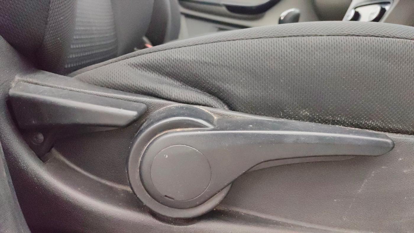 2019 Tata Tiago XZ PLUS PETROL, CNG, Manual, 79,805 km, Driver Side Adjustment Panel