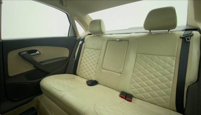 2014 Volkswagen Vento HIGHLINE PETROL, Petrol, Manual, 37,558 km, Right Side Rear Door Cabin