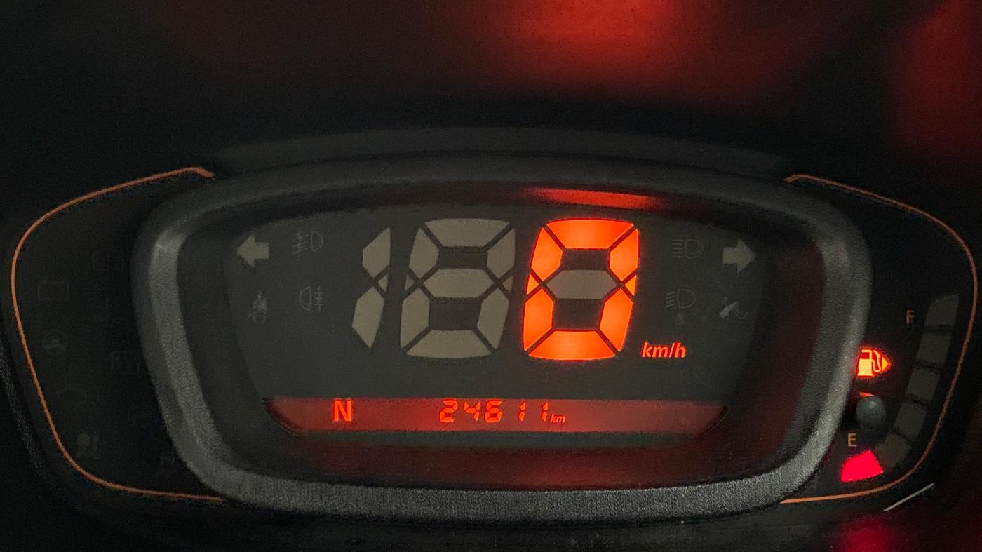 2018 Renault Kwid 1.0 RXT Opt AT, Petrol, Automatic, 24,611 km, Odometer Image