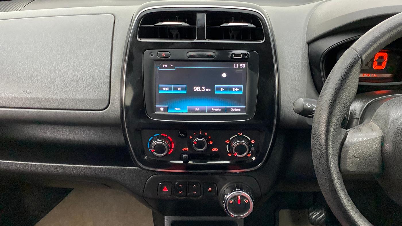 2018 Renault Kwid 1.0 RXT Opt AT, Petrol, Automatic, 24,611 km, Air Conditioner