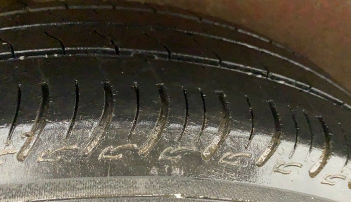 2019 Maruti S PRESSO VXI AMT, Petrol, Automatic, 75,471 km, Right Rear Tyre Tread