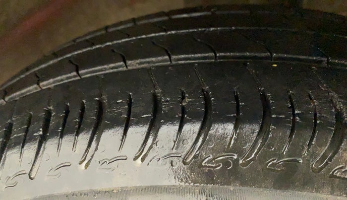 2019 Maruti S PRESSO VXI AMT, Petrol, Automatic, 75,471 km, Right Front Tyre Tread