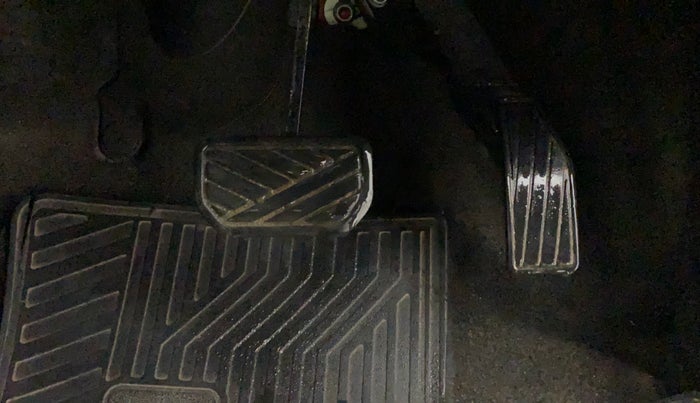 2019 Maruti S PRESSO VXI AMT, Petrol, Automatic, 75,471 km, Pedals