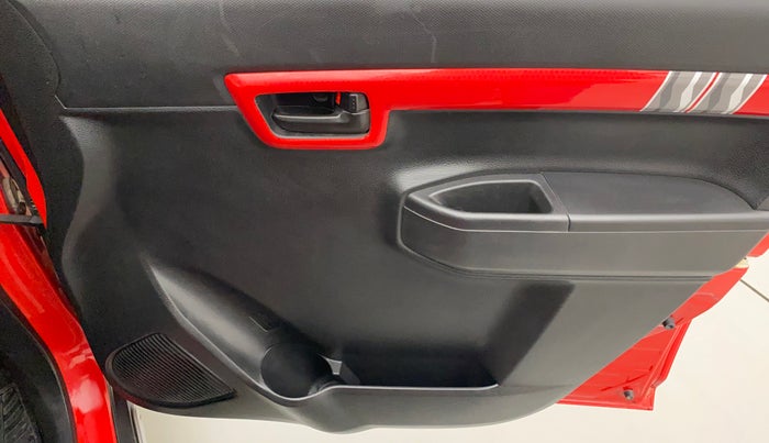 2019 Maruti S PRESSO VXI AMT, Petrol, Automatic, 75,471 km, Driver Side Door Panels Control