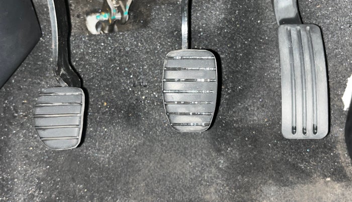 2021 Nissan Kicks XV 1.5, Petrol, Manual, 22,540 km, Pedals