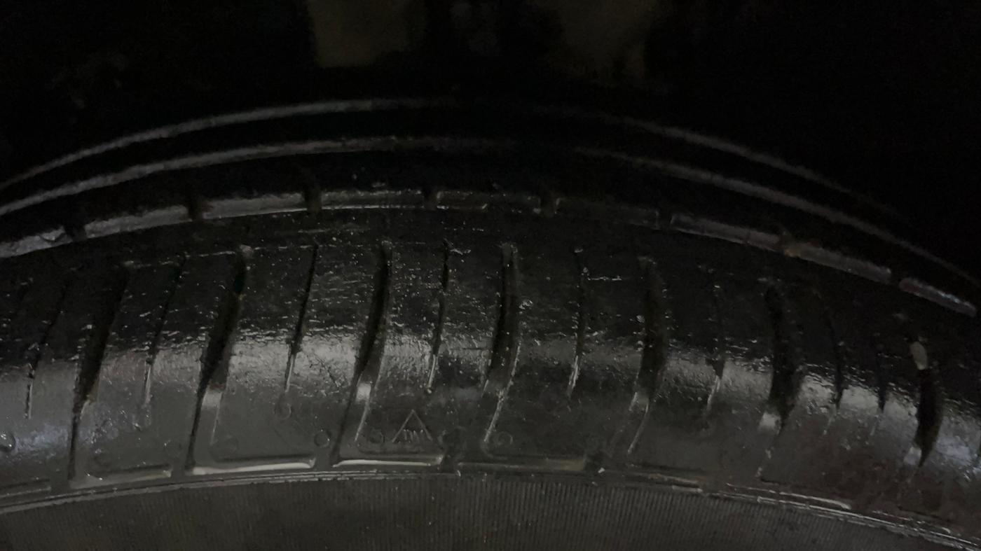 2021 Nissan Kicks XV 1.5, Petrol, Manual, 22,591 km, Left Front Tyre Tread