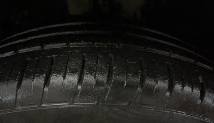 2021 Nissan Kicks XV 1.5, Petrol, Manual, 22,540 km, Left Front Tyre Tread