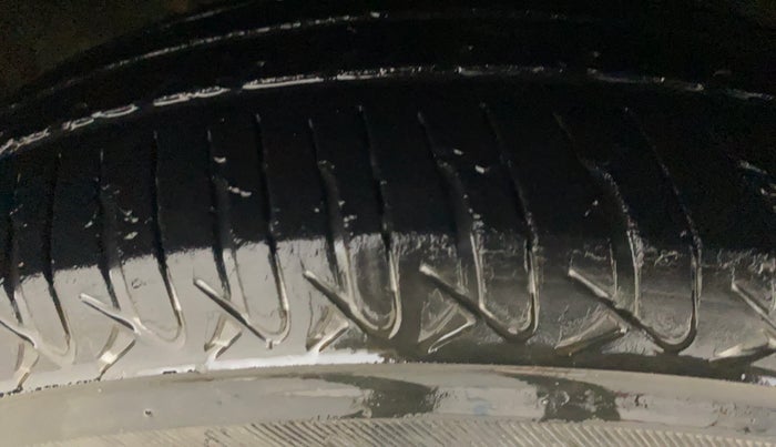 2012 Hyundai i10 SPORTZ 1.2 AT, Petrol, Automatic, 87,337 km, Right Front Tyre Tread