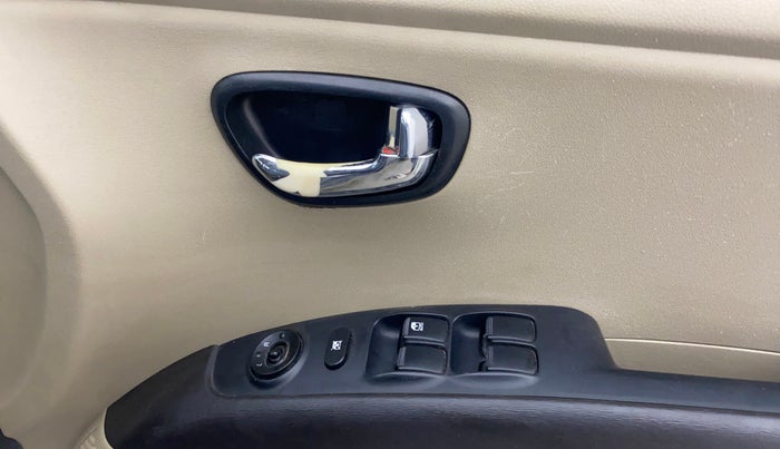 2012 Hyundai i10 SPORTZ 1.2 AT, Petrol, Automatic, 87,337 km, Driver Side Door Panels Control