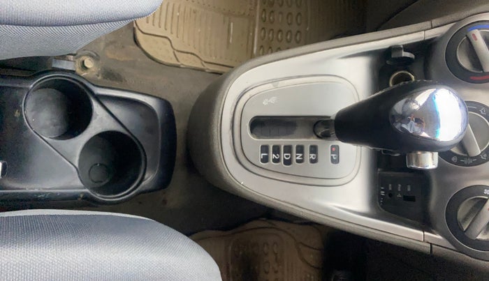 2012 Hyundai i10 SPORTZ 1.2 AT, Petrol, Automatic, 87,337 km, Gear Lever