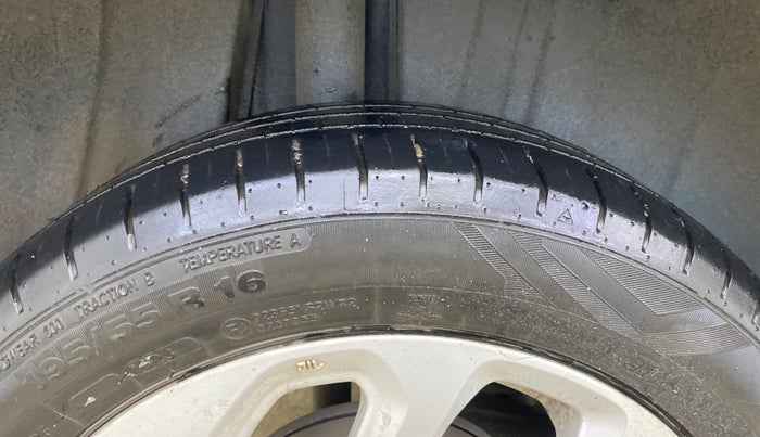 2023 Maruti Baleno ZETA 1.2 AGS, Petrol, Automatic, 44,237 km, Right Rear Tyre Tread