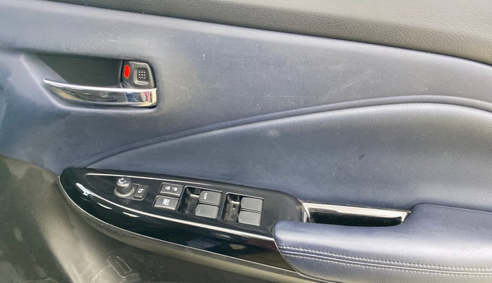 2023 Maruti Baleno ZETA 1.2 AGS, Petrol, Automatic, 44,237 km, Driver Side Door Panels Control