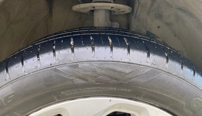 2023 Maruti Baleno ZETA 1.2 AGS, Petrol, Automatic, 44,237 km, Right Front Tyre Tread