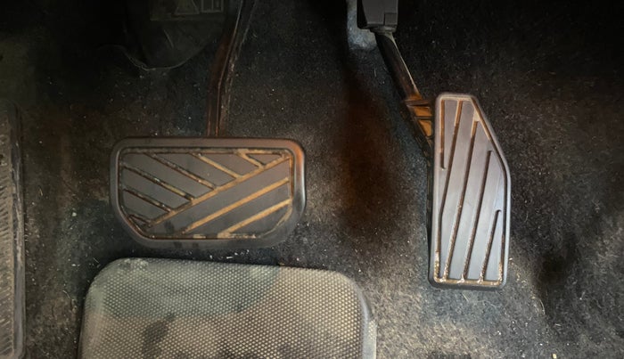 2023 Maruti Baleno ZETA 1.2 AGS, Petrol, Automatic, 44,237 km, Pedals