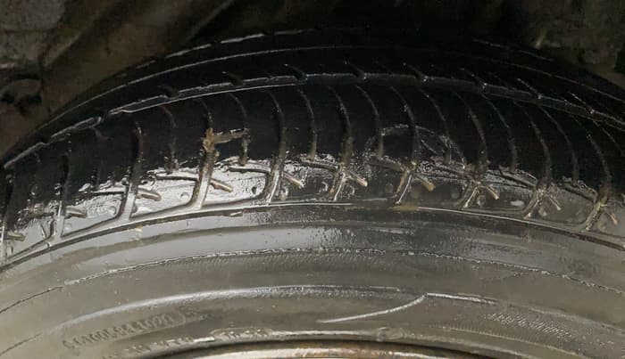 2014 Honda Amaze 1.2L I-VTEC S, Petrol, Manual, 88,651 km, Left Rear Tyre Tread