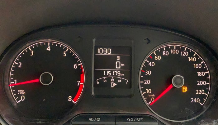 2016 Volkswagen Vento HIGHLINE 1.6 MPI, Petrol, Manual, 1,15,252 km, Odometer Image
