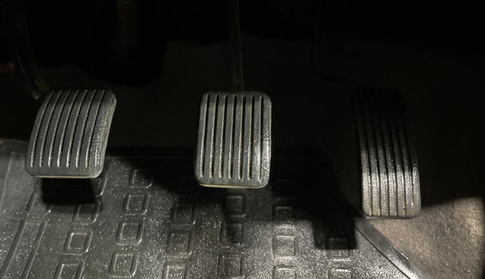 2014 Hyundai i10 SPORTZ 1.1, Petrol, Manual, 14,923 km, Pedals