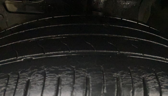 2019 Maruti Vitara Brezza ZDI, Diesel, Manual, 28,339 km, Left Front Tyre Tread