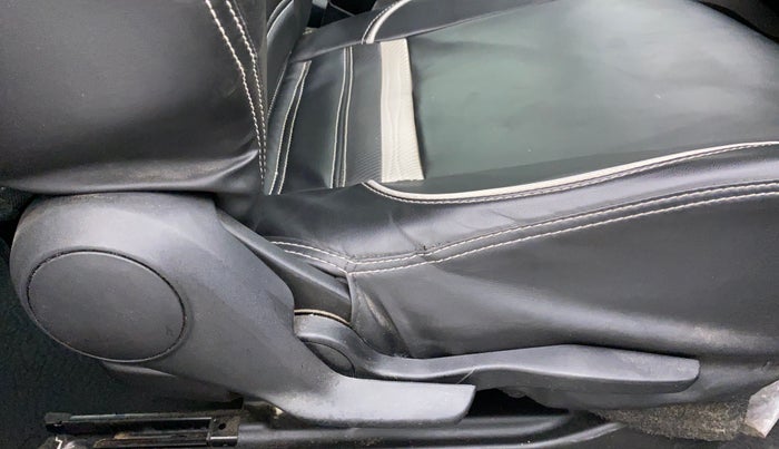 2021 Toyota Glanza V, Petrol, Manual, 24,378 km, Driver Side Adjustment Panel