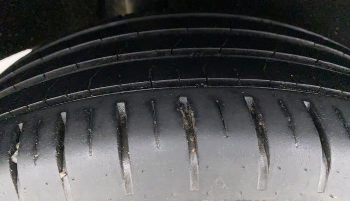 2021 Toyota Glanza V, Petrol, Manual, 24,378 km, Right Rear Tyre Tread