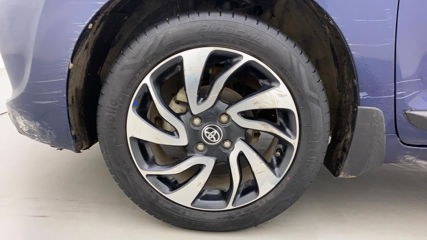 2021 Toyota Glanza V, Petrol, Manual, 24,378 km, Left Front Wheel