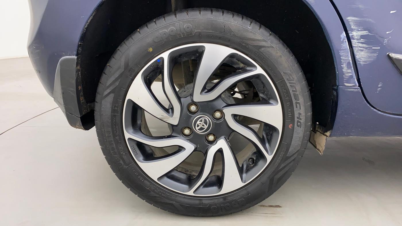 2021 Toyota Glanza V, Petrol, Manual, 24,378 km, Right Rear Wheel