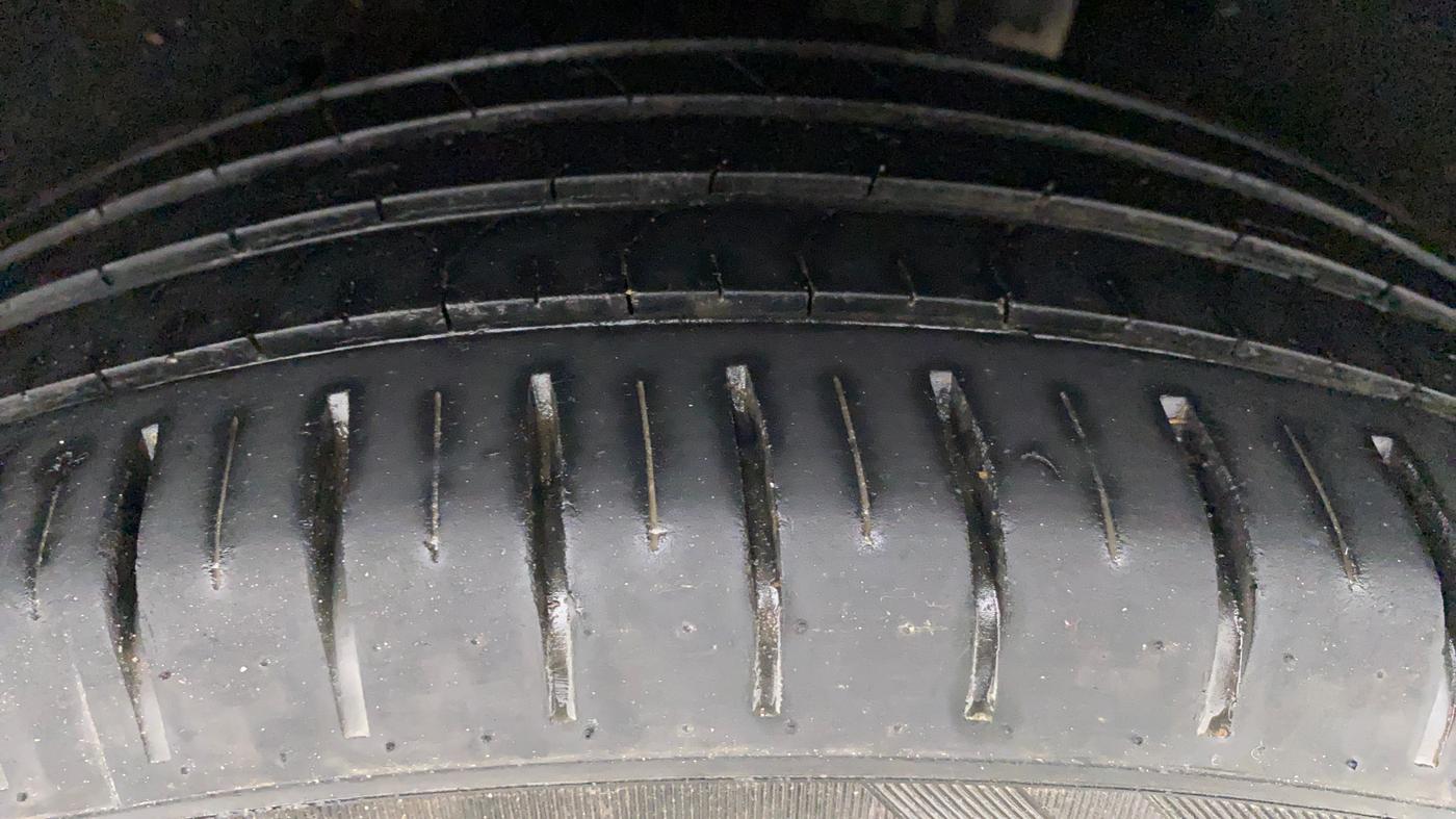 2021 Toyota Glanza V, Petrol, Manual, 24,378 km, Left Rear Tyre Tread
