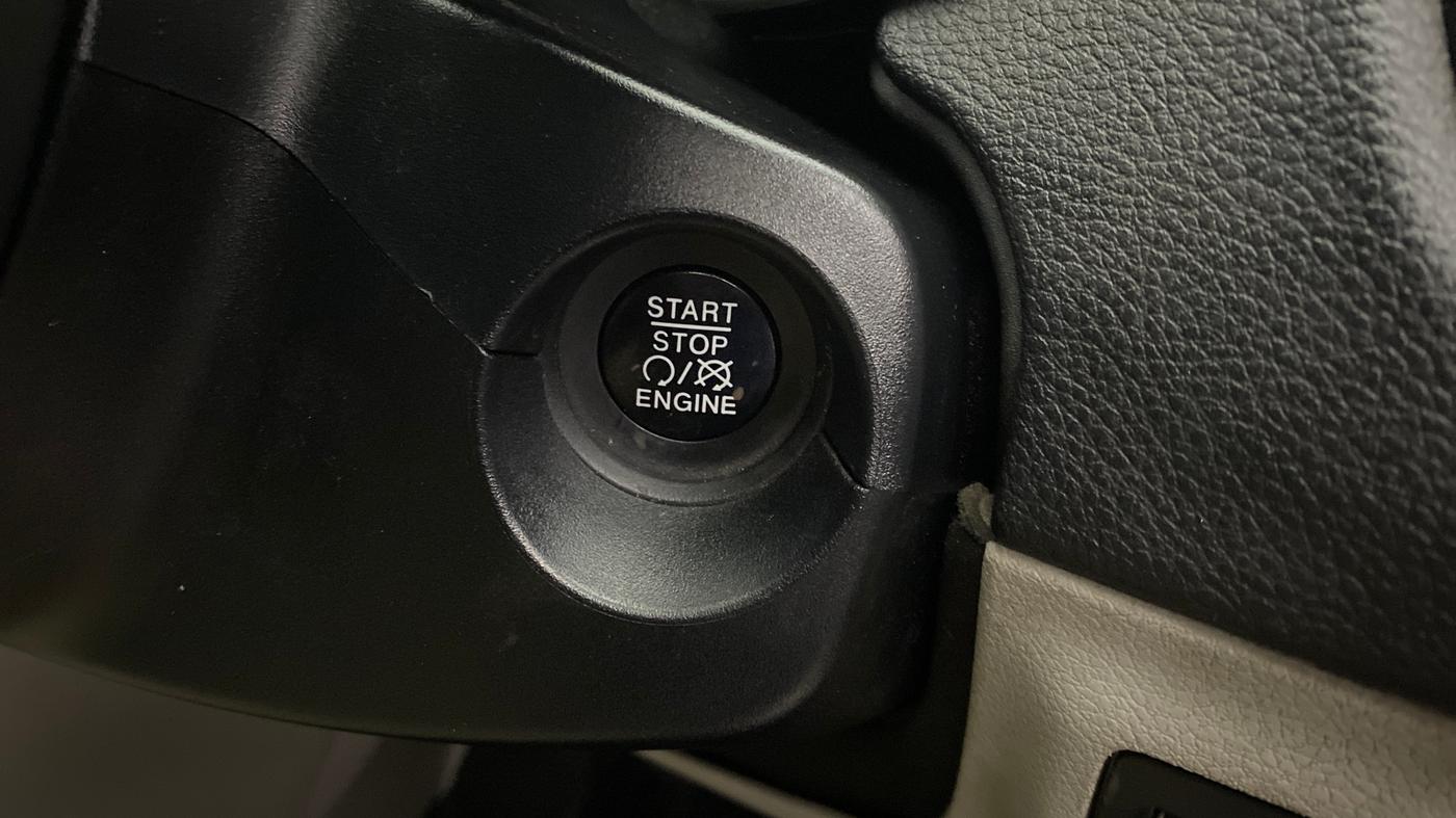 2017 Jeep Compass LIMITED 2.0 DIESEL, Diesel, Manual, 1,27,982 km, Keyless Start/ Stop Button