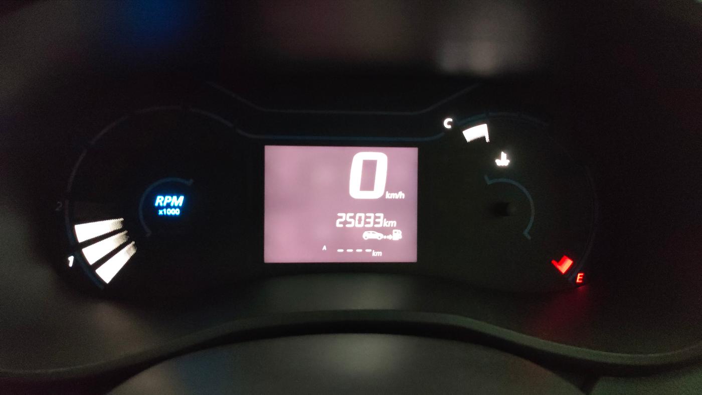 2021 Renault Kwid RXT 1.0 (O), Petrol, Manual, 25,020 km, Odometer Image