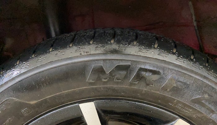 2018 Mahindra KUV 100 NXT K8 P 6 STR, CNG, Manual, 47,875 km, Right Rear Tyre Tread