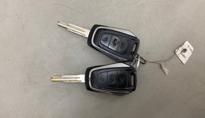 2018 Mahindra KUV 100 NXT K8 P 6 STR, CNG, Manual, 47,875 km, Key Close Up
