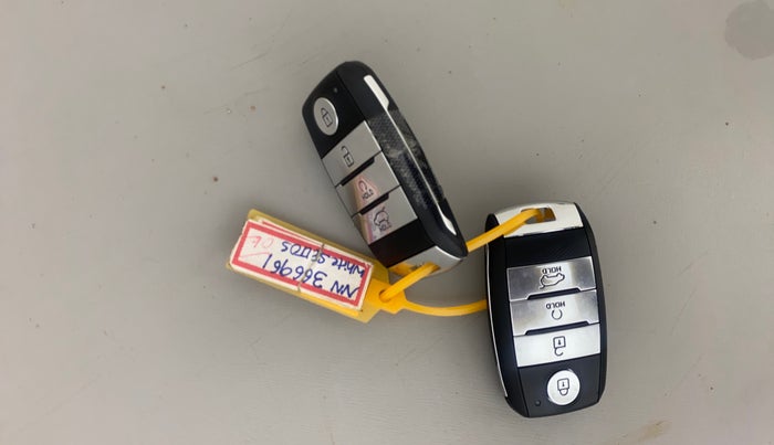 2022 KIA SELTOS HTK PLUS 1.5 DIESEL IMT, Diesel, Manual, 18,945 km, Key Close Up