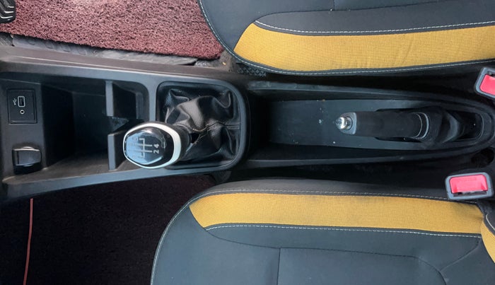 2022 Renault Kwid CLIMBER MT 1.0, Petrol, Manual, 48,172 km, Gear Lever