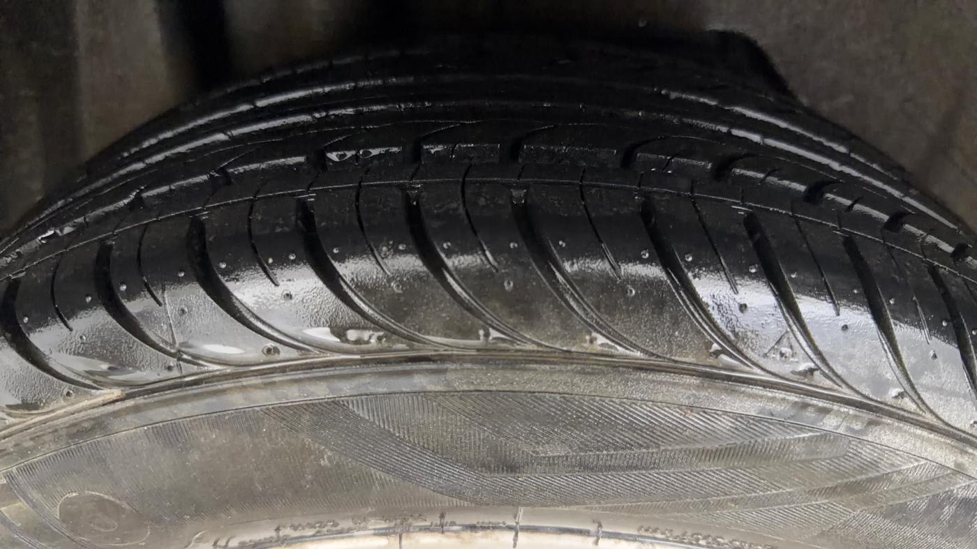 2018 Ford Figo Aspire TITANIUM 1.2 PETROL, Petrol, Manual, 72,187 km, Right Rear Tyre Tread