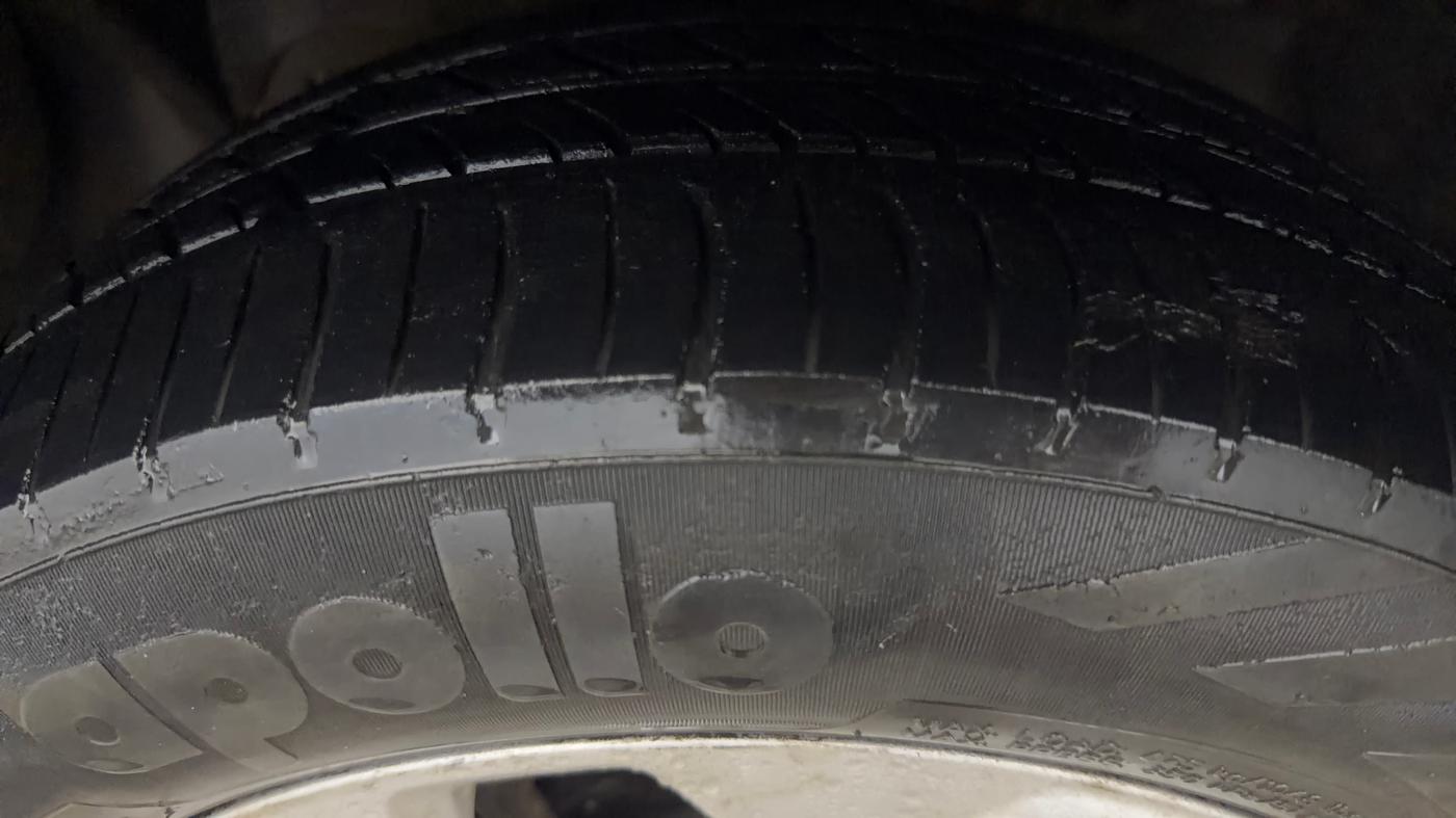 2018 Ford Figo Aspire TITANIUM 1.2 PETROL, Petrol, Manual, 72,187 km, Left Front Tyre Tread