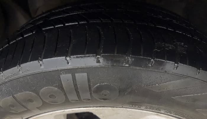 2018 Ford Figo Aspire TITANIUM 1.2 PETROL, Petrol, Manual, 72,187 km, Left Front Tyre Tread