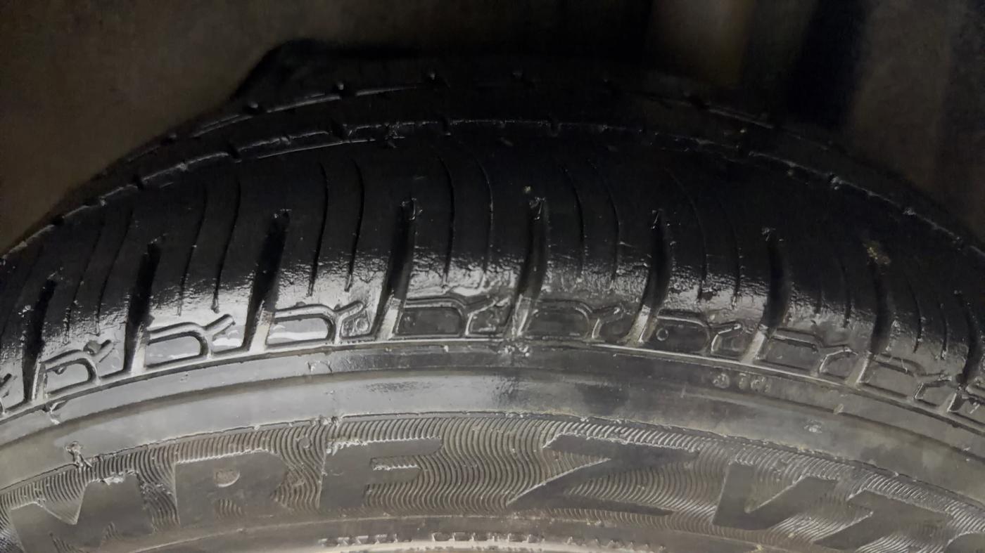 2018 Ford Figo Aspire TITANIUM 1.2 PETROL, Petrol, Manual, 72,187 km, Left Rear Tyre Tread