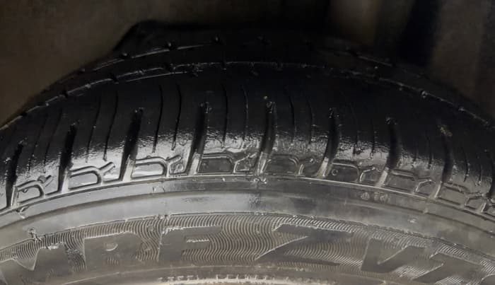 2018 Ford Figo Aspire TITANIUM 1.2 PETROL, Petrol, Manual, 72,187 km, Left Rear Tyre Tread