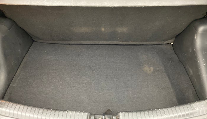 2015 Hyundai Grand i10 SPORTZ 1.2 KAPPA VTVT, Petrol, Manual, 64,053 km, Boot Inside